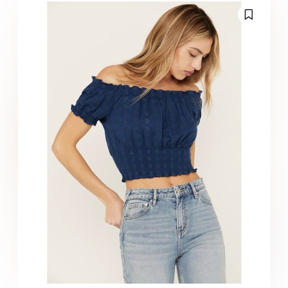 Cleo + Wolf Yellow Eyelet Off-Shoulder Top - Picture 4 of 5